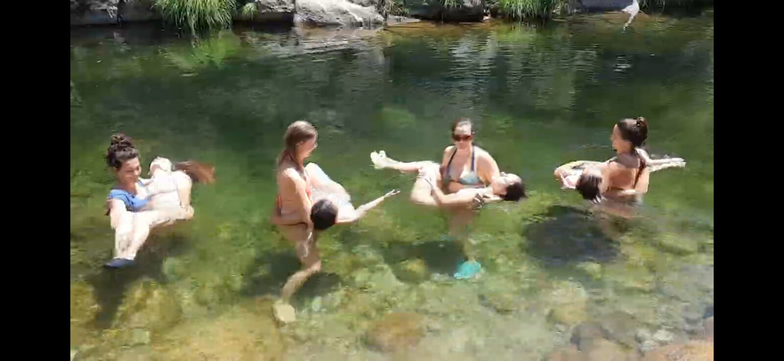 Sesión en aguas naturales de un río